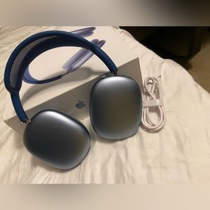 apple airpods max sky blue